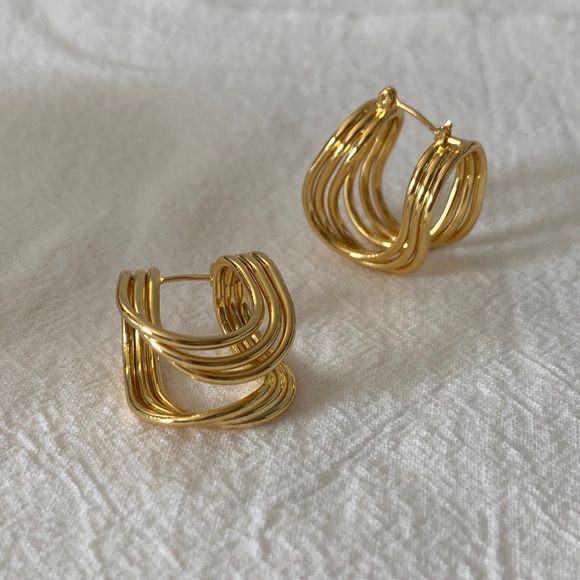 18K Gold Plated Organic Wavy Infinity Wired Hoops Earrings - Picture 6 of 6